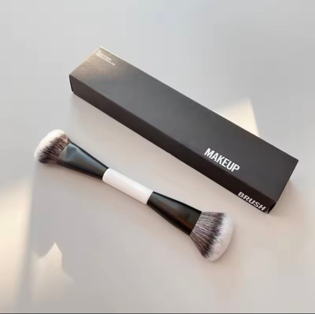 Aura Dual-Ended Foundation Face Brush Double-ended Powder Blush Contour and Eyeshadow Concealer Makeup Brush