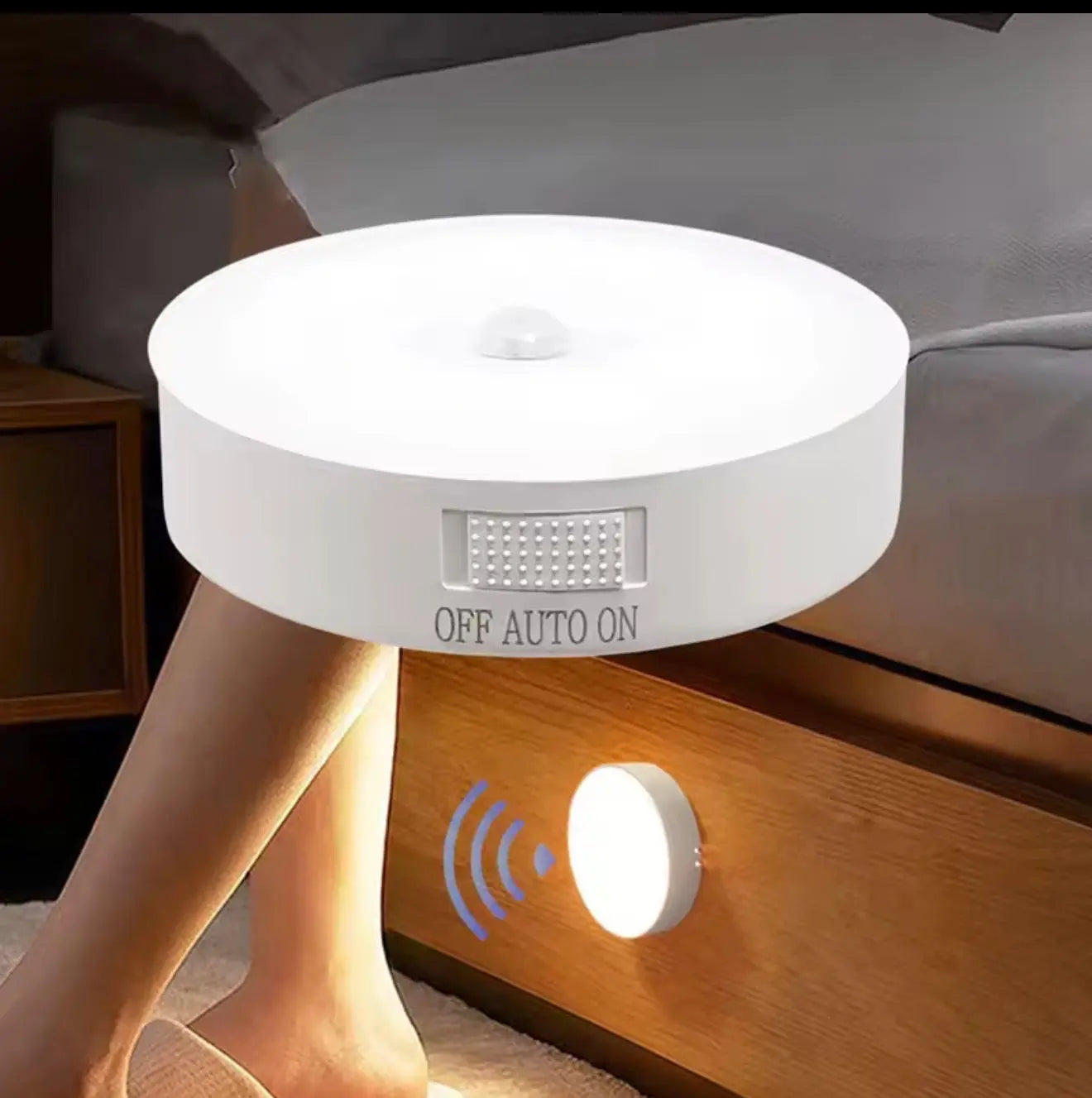 Motion Sensor Rechargeable Puck Light AURA